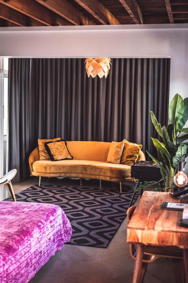 The Pink Hotel Coolangatta Голд-Кост Экстерьер фото