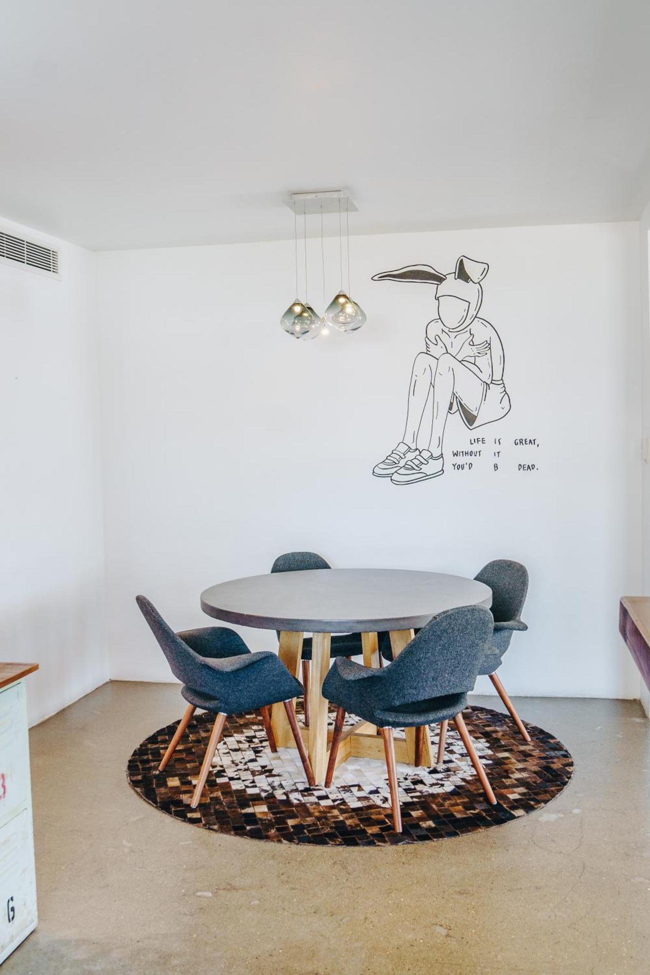 The Pink Hotel Coolangatta Голд-Кост Экстерьер фото