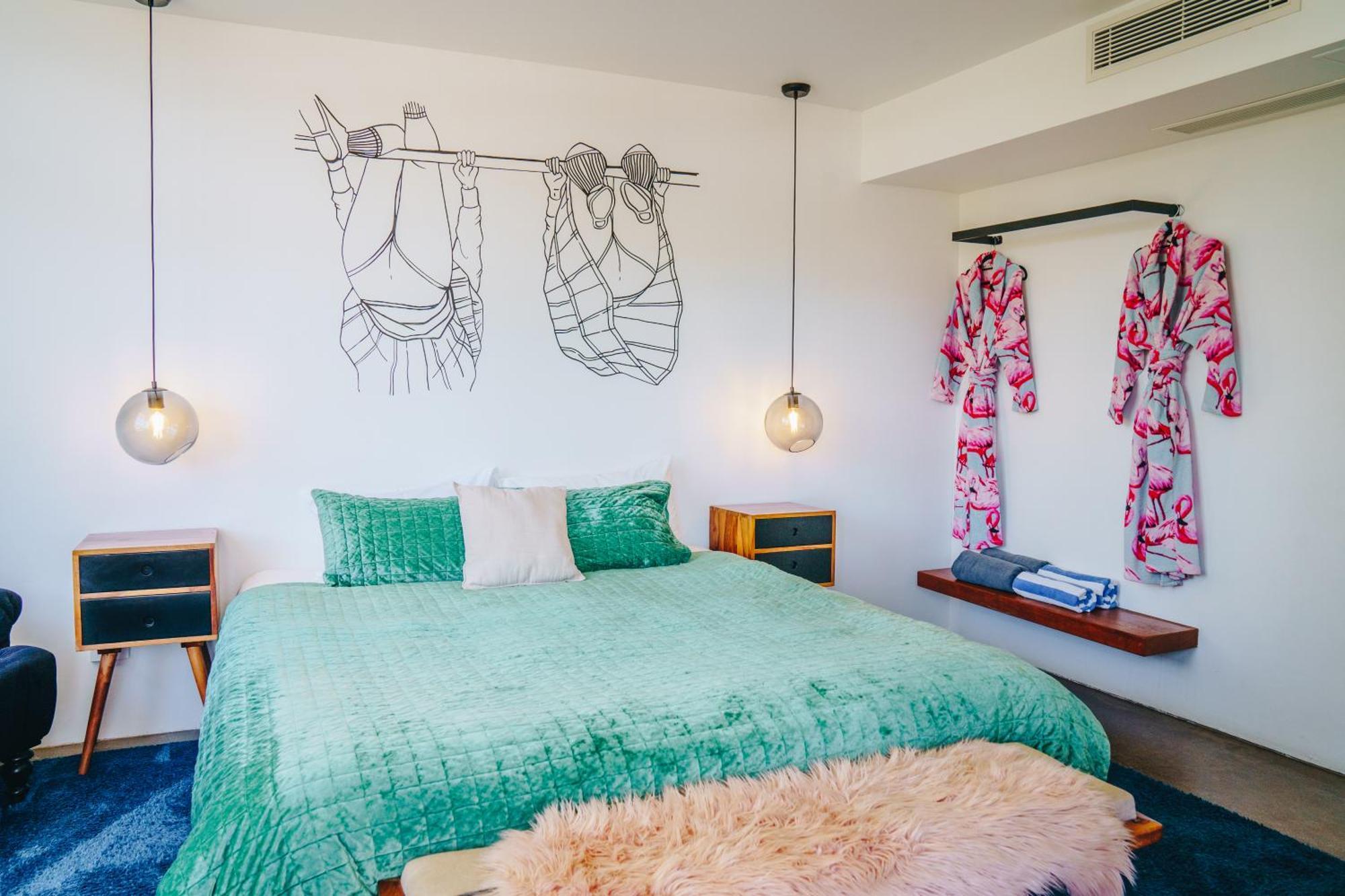 The Pink Hotel Coolangatta Голд-Кост Экстерьер фото