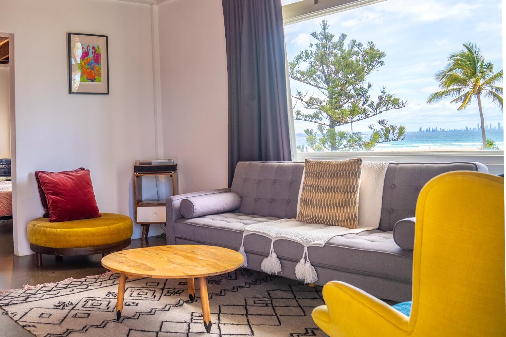 The Pink Hotel Coolangatta Голд-Кост Экстерьер фото